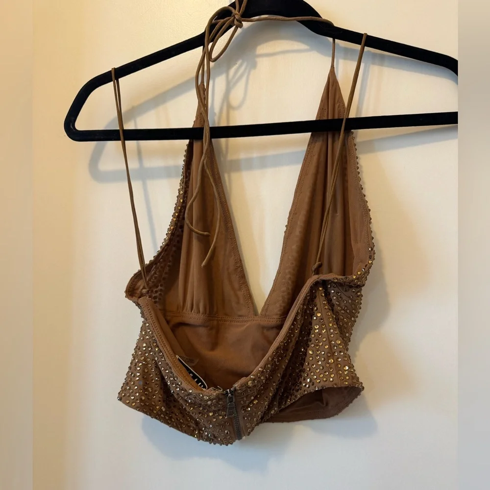 Alice and Olivia HANNAH EMBELLISHED TOP TAN/CRYSTAL - Picture 8 of 10